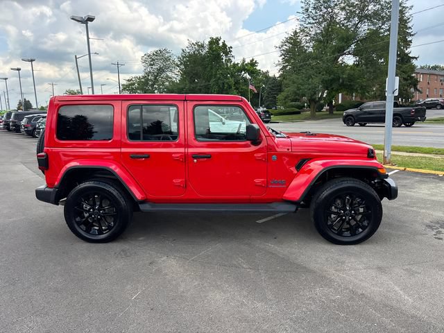 Used 2025 Jeep Wrangler Unlimited Sahara AWD/4WD image 26