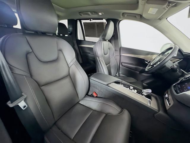 Used 2023 Volvo XC90 B6 Ultimate w/ Protection Package Premier image 30