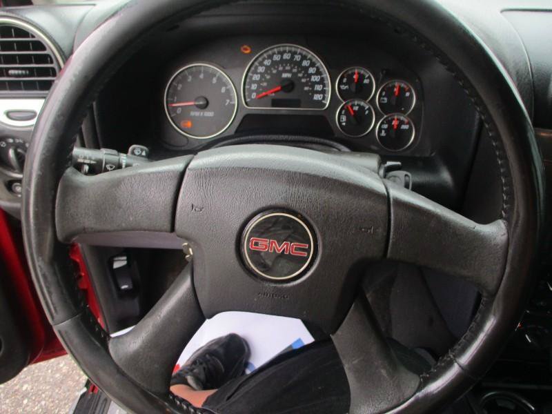 Used 2005 GMC Envoy SLE AWD/4WD image 13