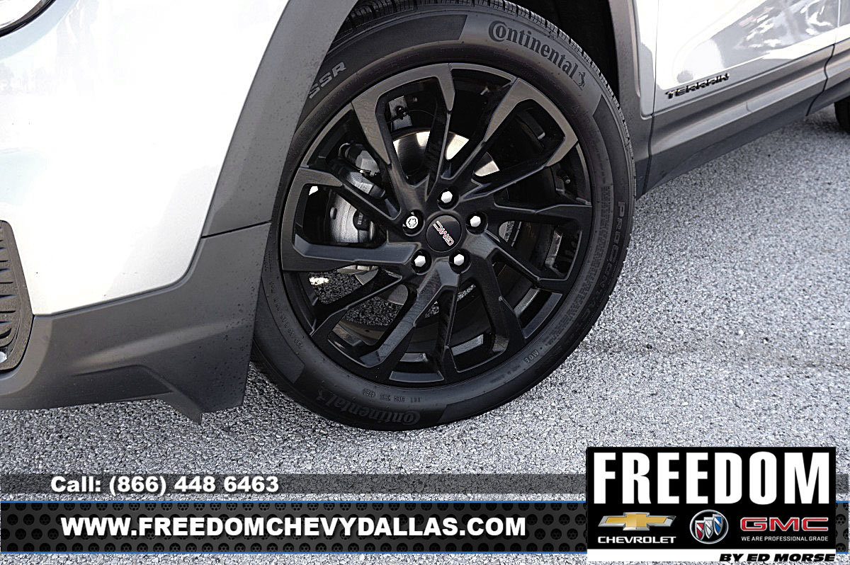 Used 2024 GMC Terrain SLE w/ Driver Convenience Package image 44