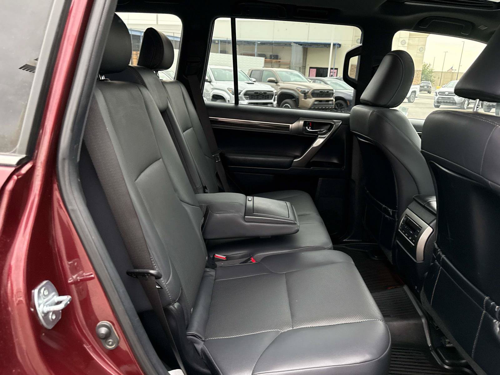 Used 2022 Lexus GX 460 Premium w/ Premium Package AWD/4WD image 19