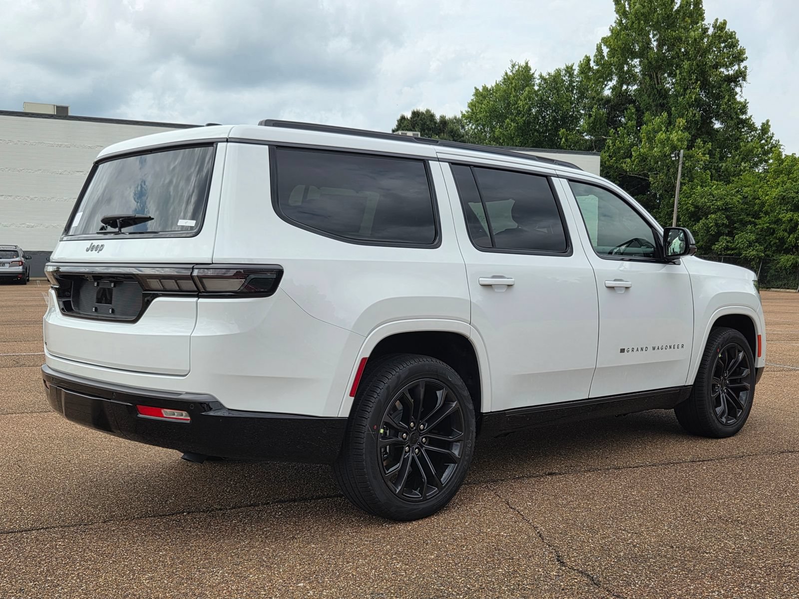 New 2026 Jeep Grand Wagoneer Summit AWD/4WD image 3