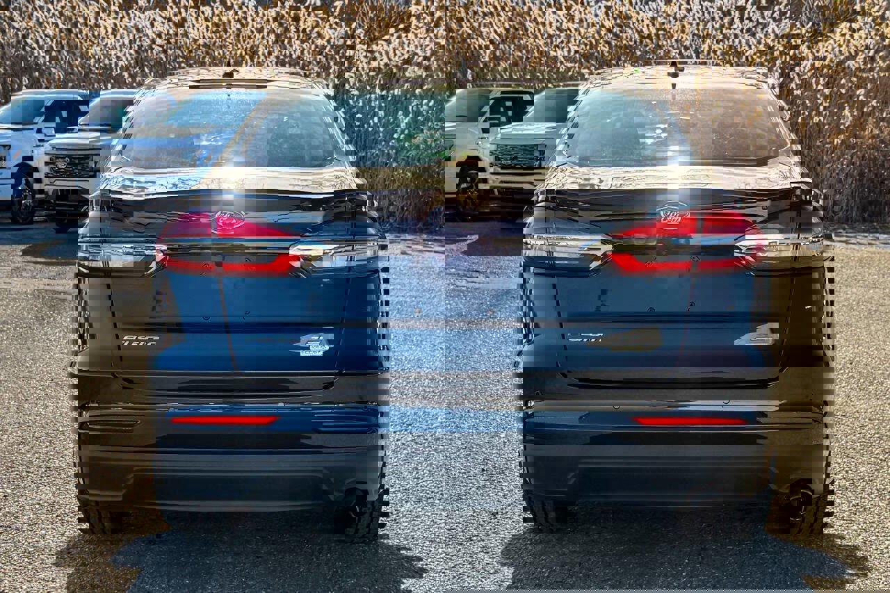 Used 2020 Ford Fusion SE image 4