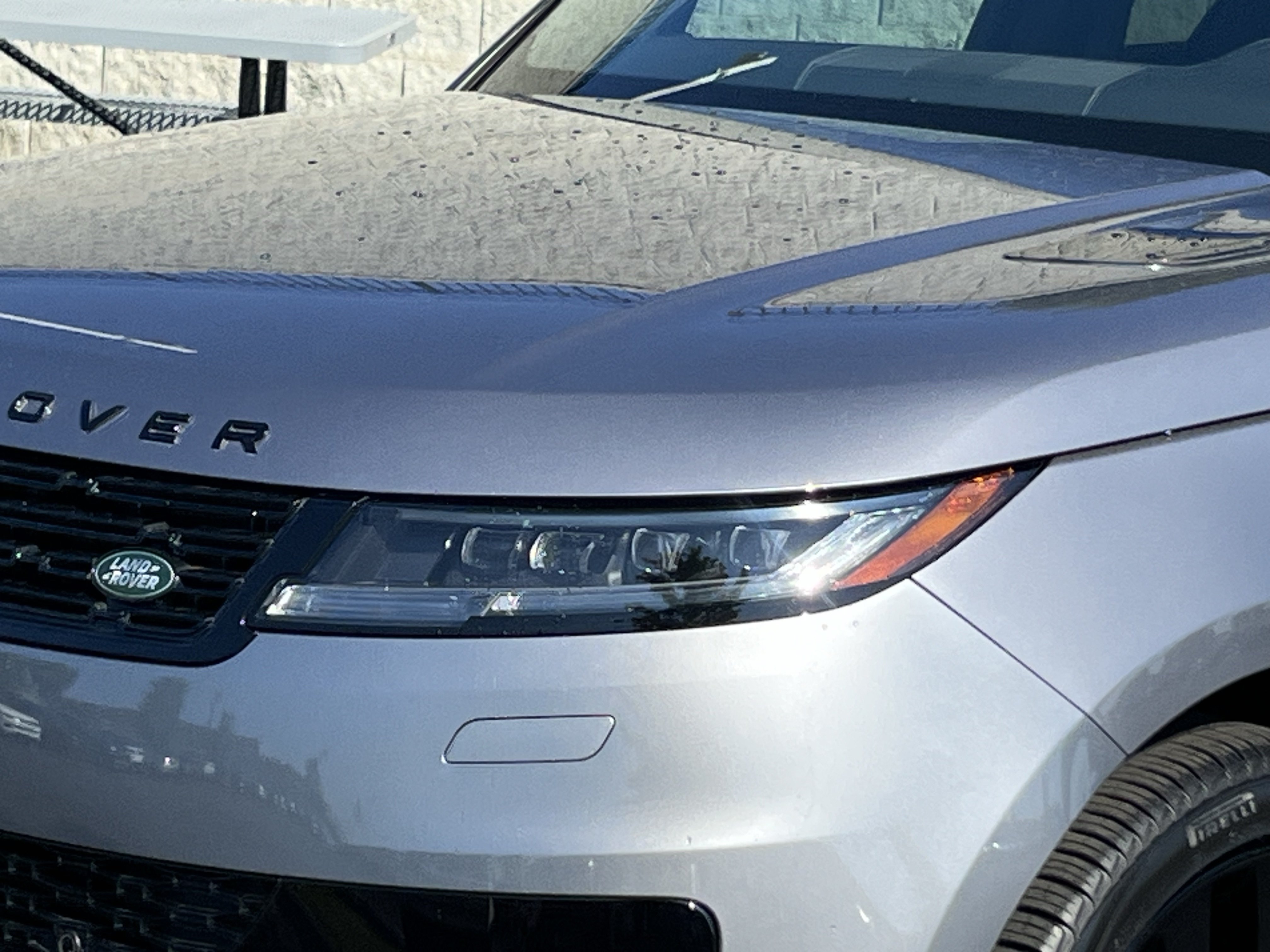 Certified 2025 Land Rover Range Rover Sport SE AWD/4WD image 12