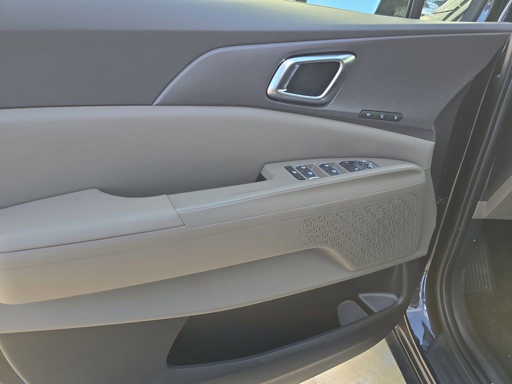 New 2026 Kia Carnival EX image 19