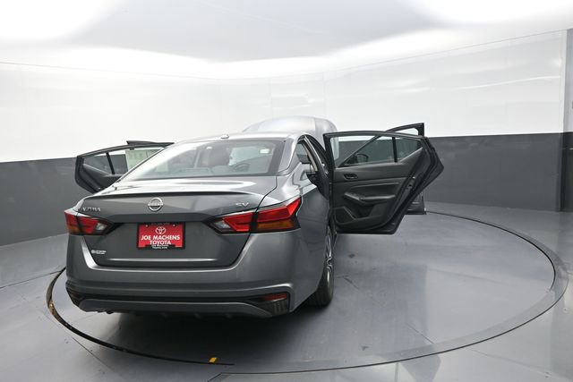 Used 2024 Nissan Altima 2.5 SV image 14