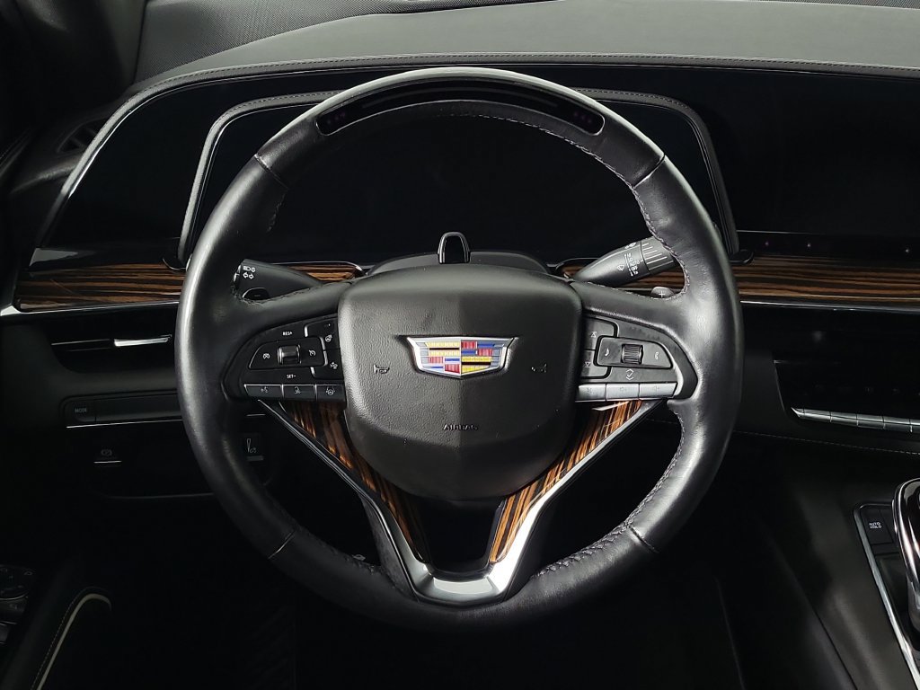 Used 2024 Cadillac Escalade ESV Premium Luxury RWD image 12