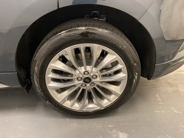 Used 2022 Ford Edge Titanium w/ Equipment Group 301A AWD/4WD image 27