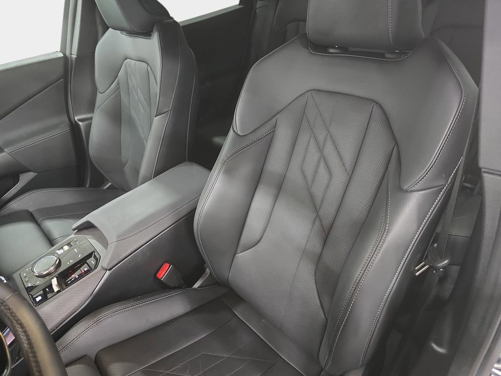 Certified 2025 BMW X3 xDrive30i w/ M Sport Package image 12