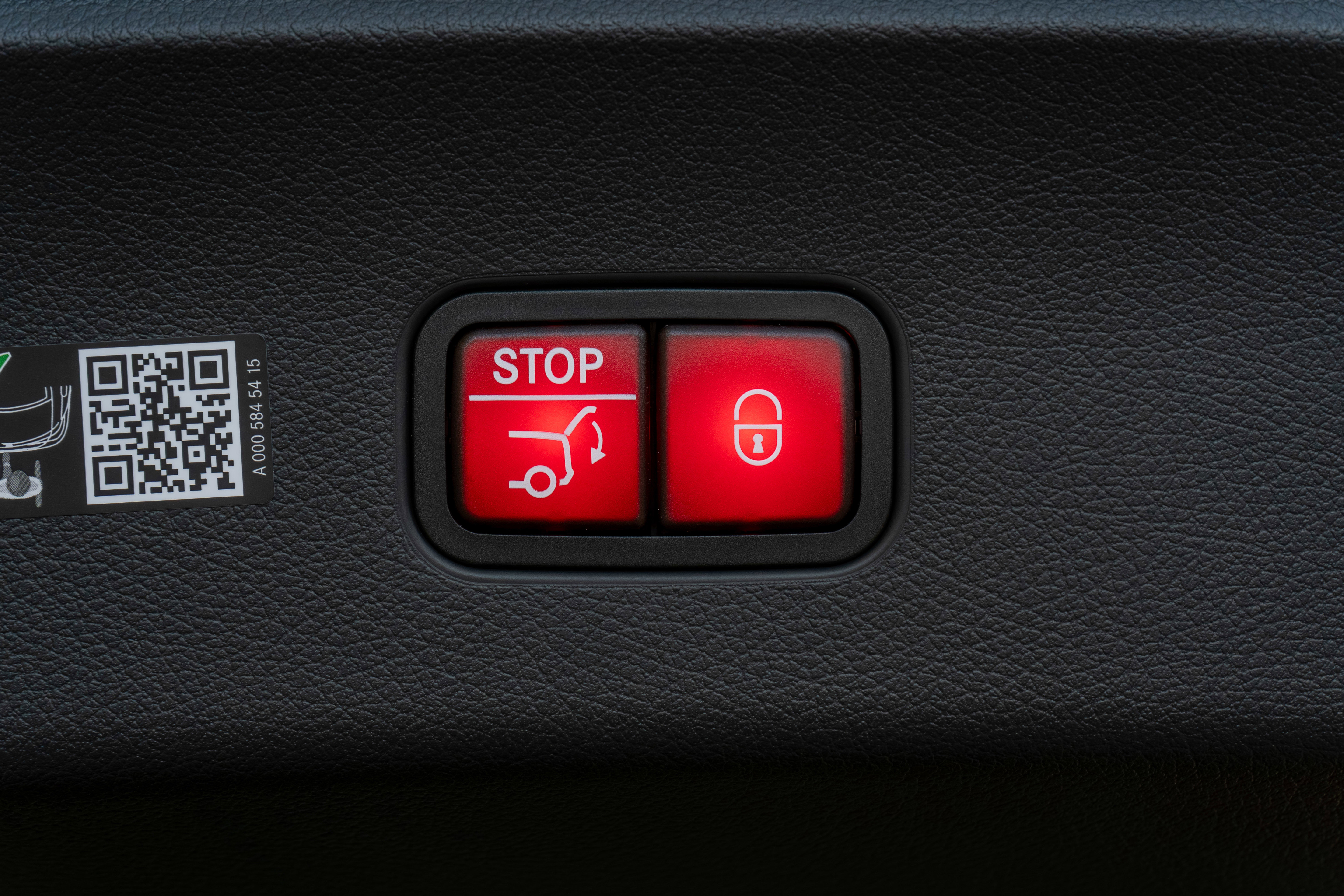 New 2026 Mercedes-Benz GLC 43 AMG 4MATIC Coupe image 35