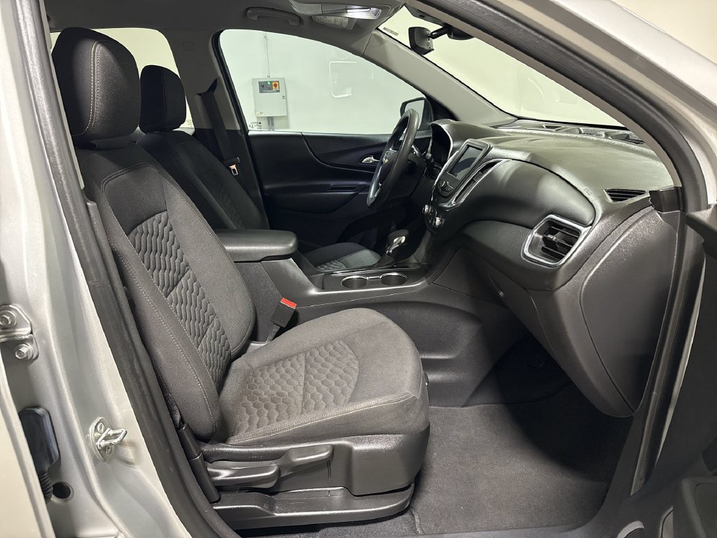 Used 2021 Chevrolet Equinox LT FWD image 21