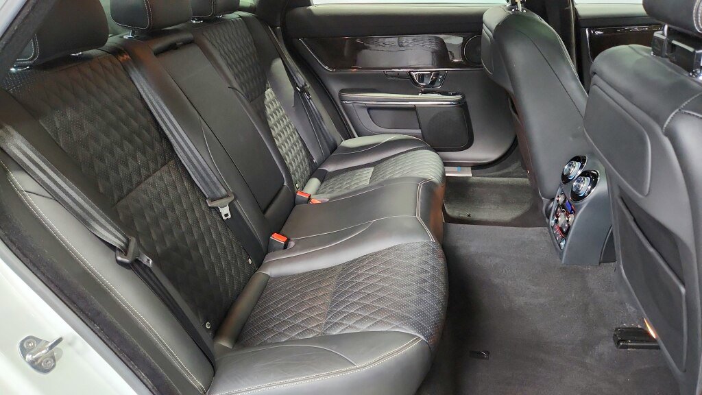 Used 2019 Jaguar XJ AWD image 23