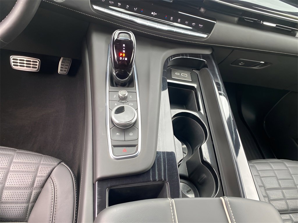 Certified 2024 Cadillac Escalade ESV V w/ Heavy-Duty Trailer Package image 21