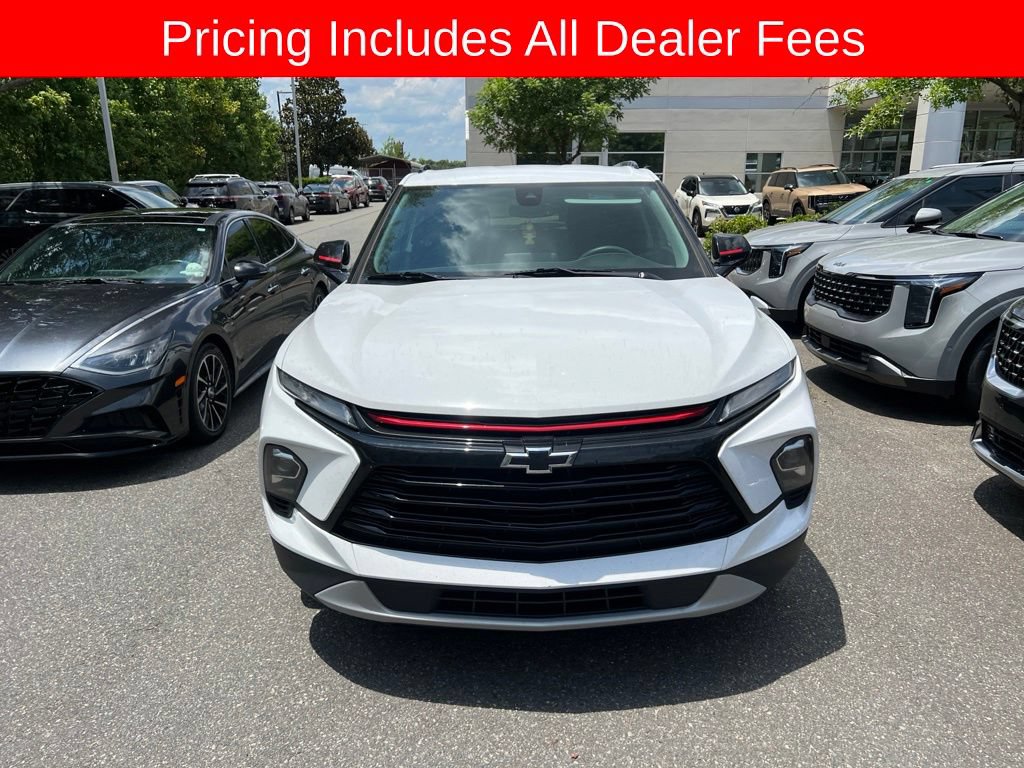 Used 2023 Chevrolet Blazer LT w/ Convenience Package FWD image 2