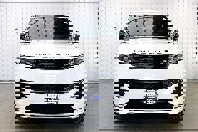 Used 2024 Land Rover Range Rover Sport Dynamic SE image 3