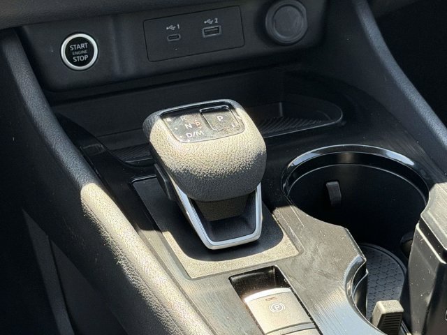 Used 2023 Nissan Rogue SV AWD/4WD image 22