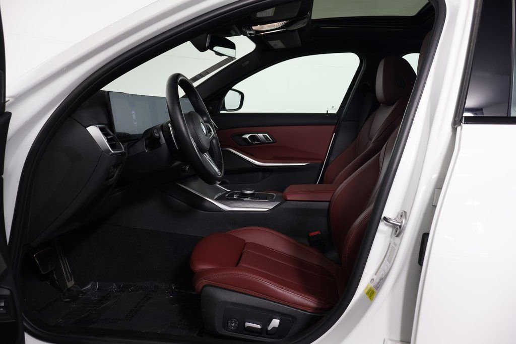 Used 2023 BMW M340i RWD image 10