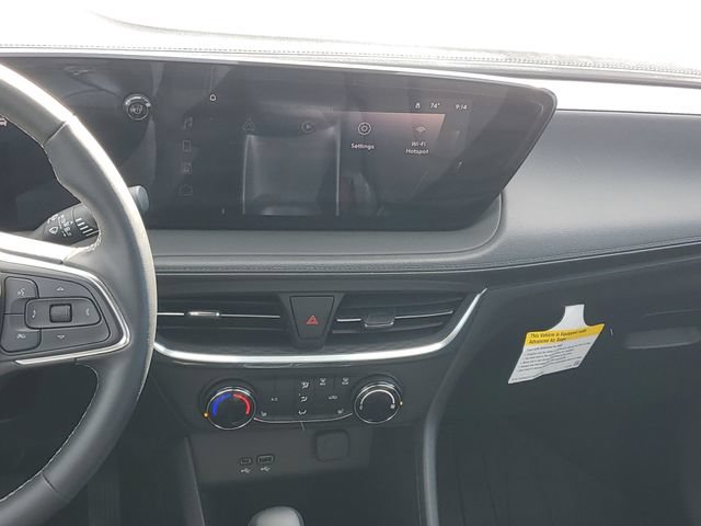 Certified 2024 Buick Encore GX Preferred w/ Comfort Package FWD image 13
