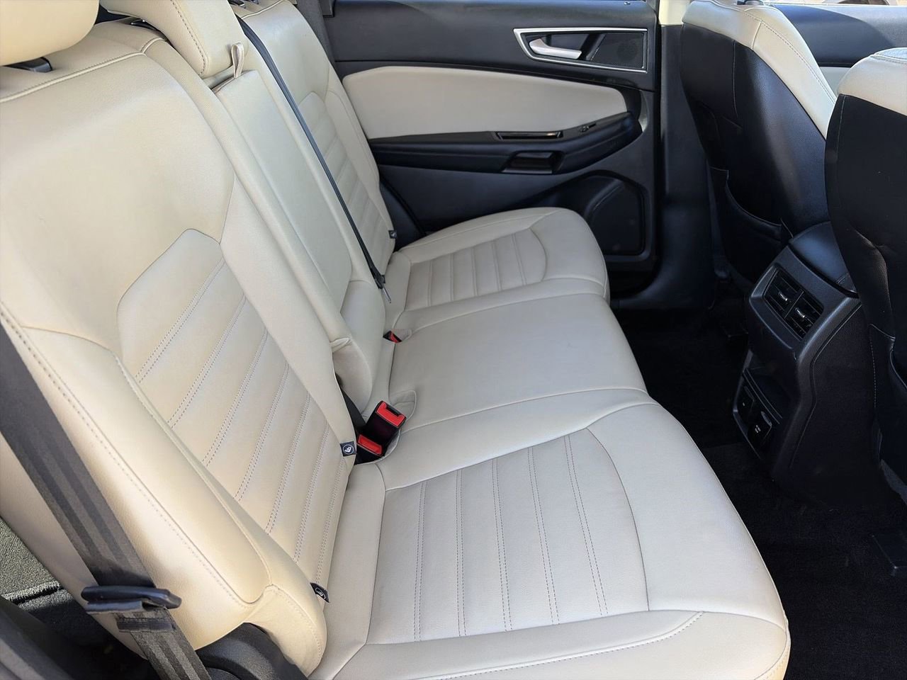 Used 2018 Ford Edge SEL w/ Equipment Group 201A image 10