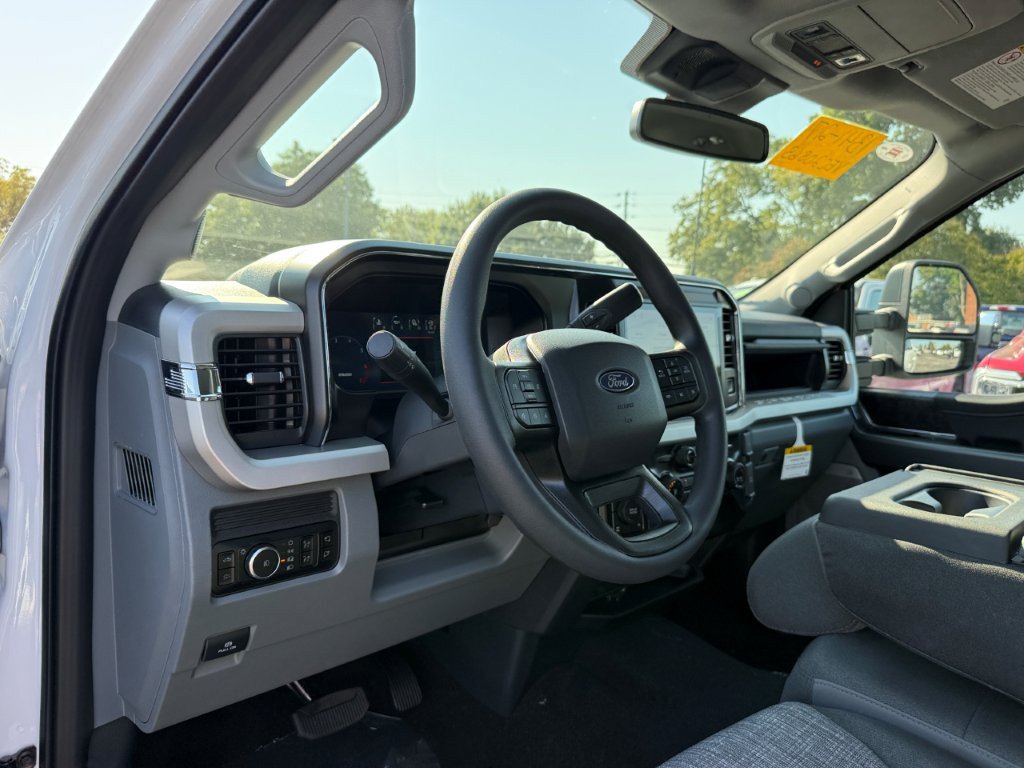 New 2027 Ford F250 XLT w/ XLT Premium Package AWD/4WD image 11