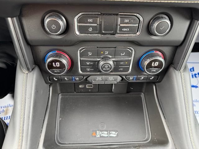 Used 2021 Chevrolet Tahoe Premier w/ Premium Package AWD/4WD image 17