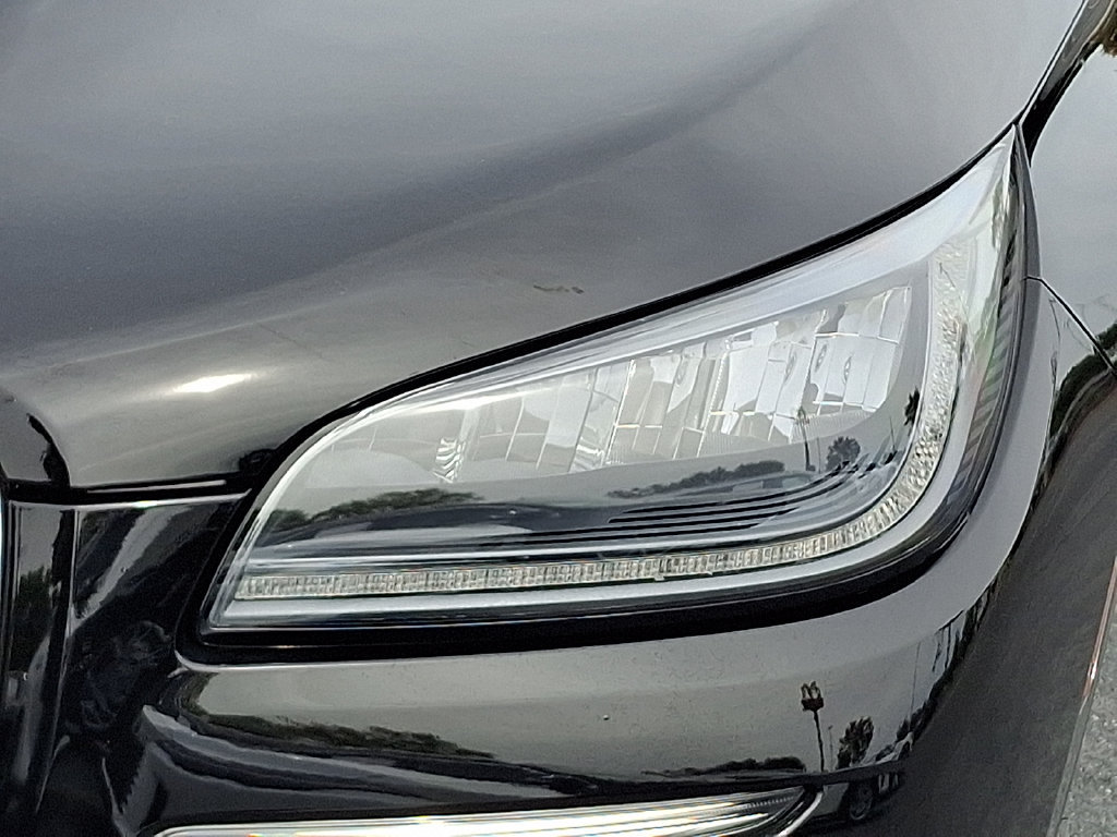 Used 2025 Lincoln Corsair FWD image 9