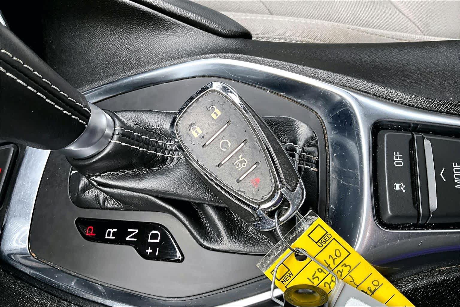 Used 2023 Chevrolet Camaro LT RWD image 15