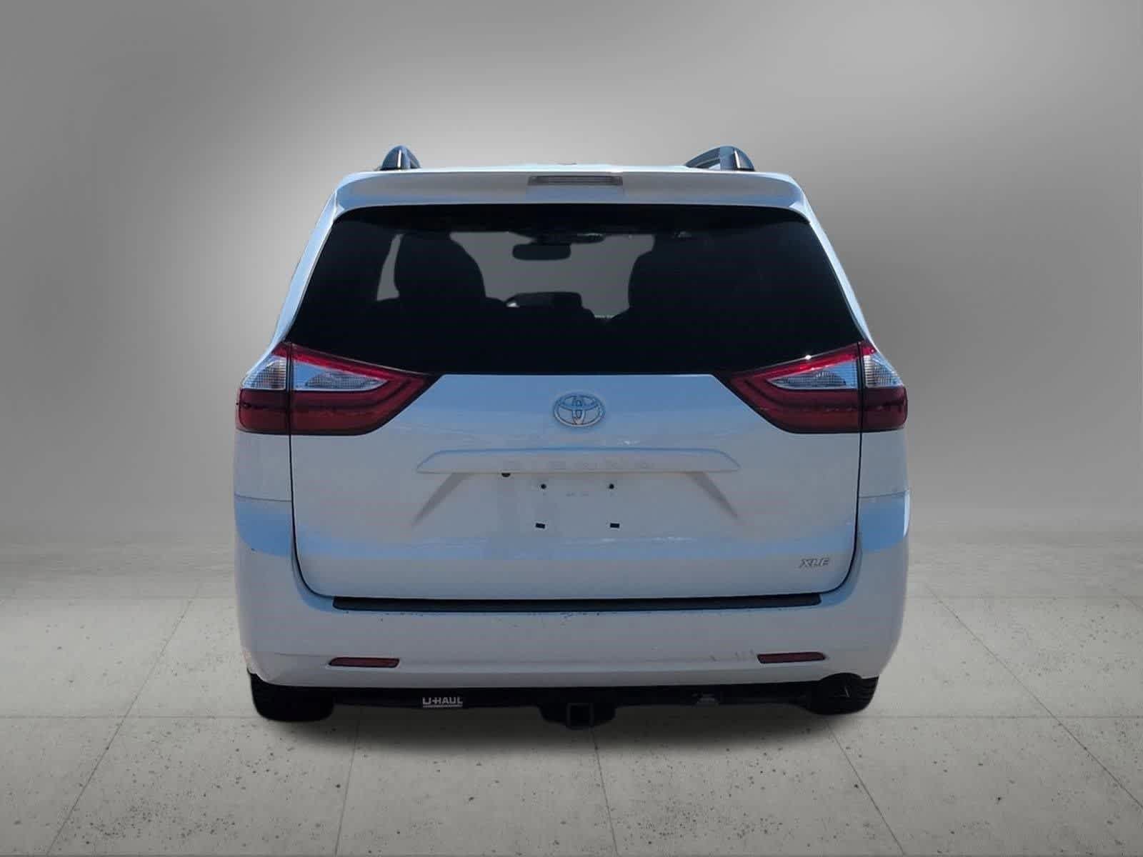 Used 2015 Toyota Sienna XLE FWD image 5