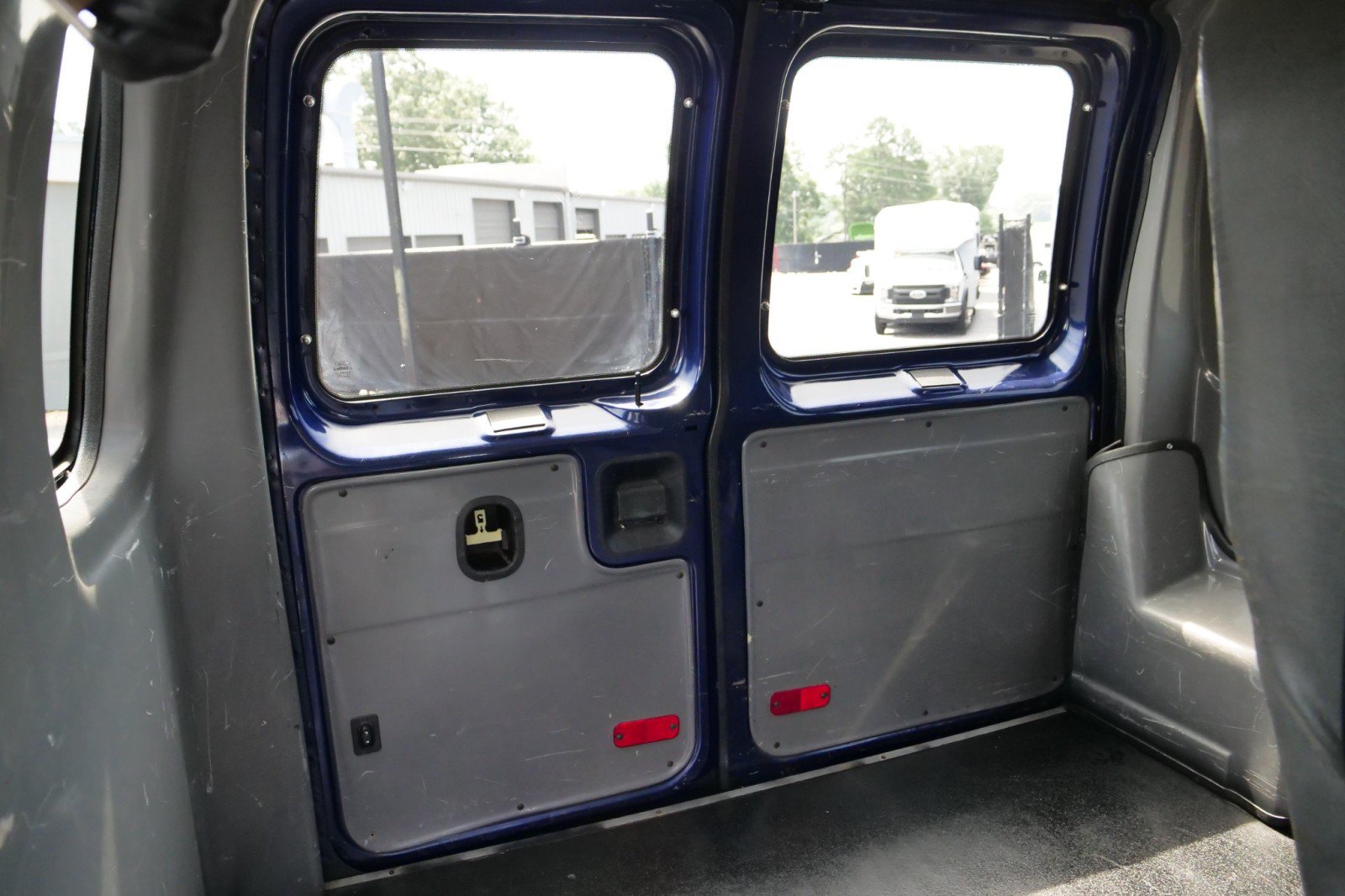 Used 2010 Ford E-250 and Econoline 250 Extended RWD image 30