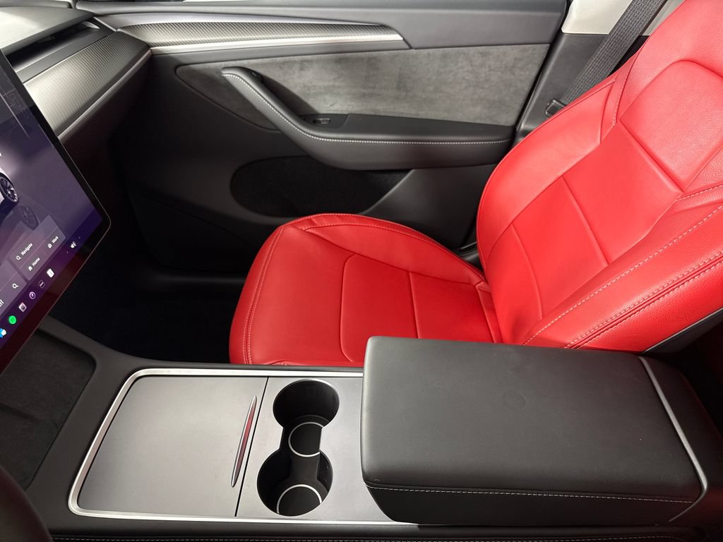 Used 2024 Tesla Model Y Long Range AWD/4WD image 18