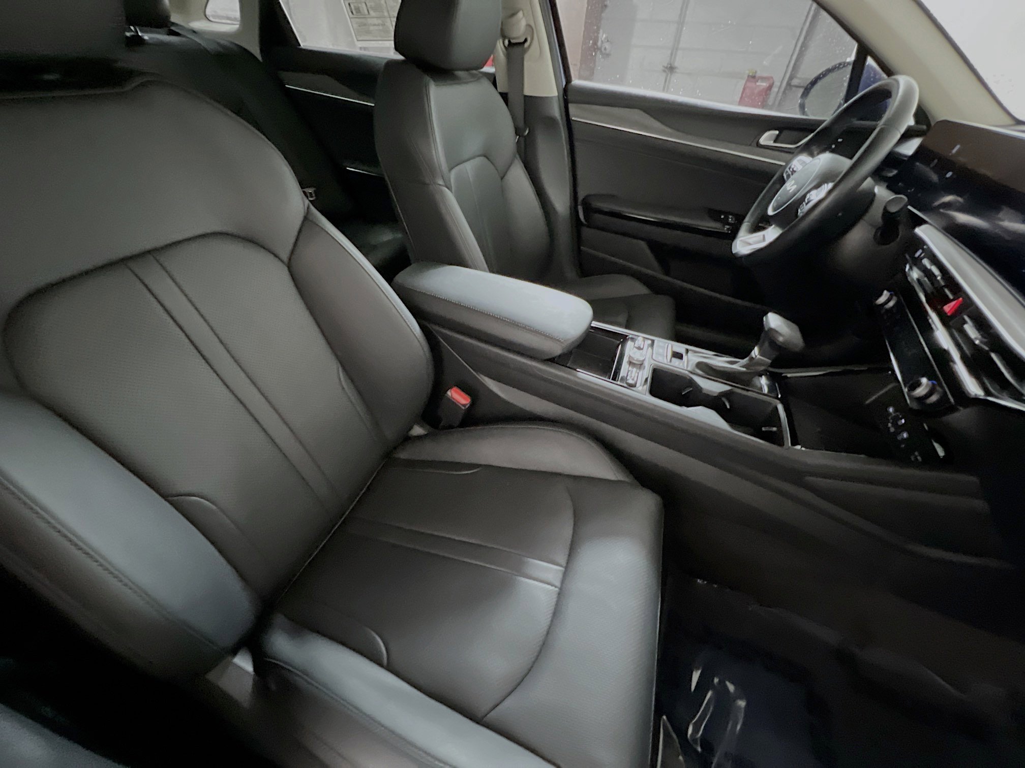 Used 2025 Kia K5 EX image 31