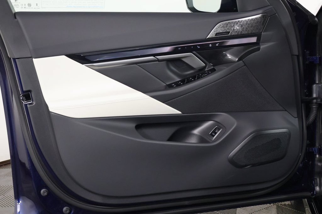 New 2027 BMW 540i xDrive w/ Executive Package AWD/4WD image 7