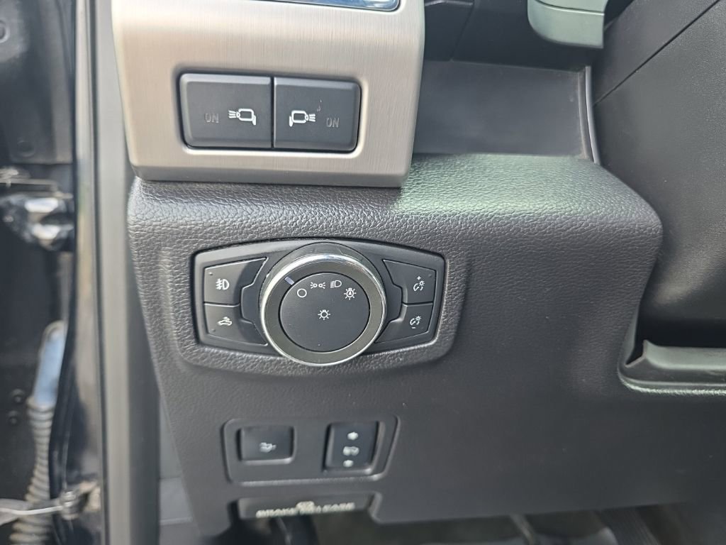 Used 2017 Ford F250 Platinum w/ Platinum Ultimate Package image 16