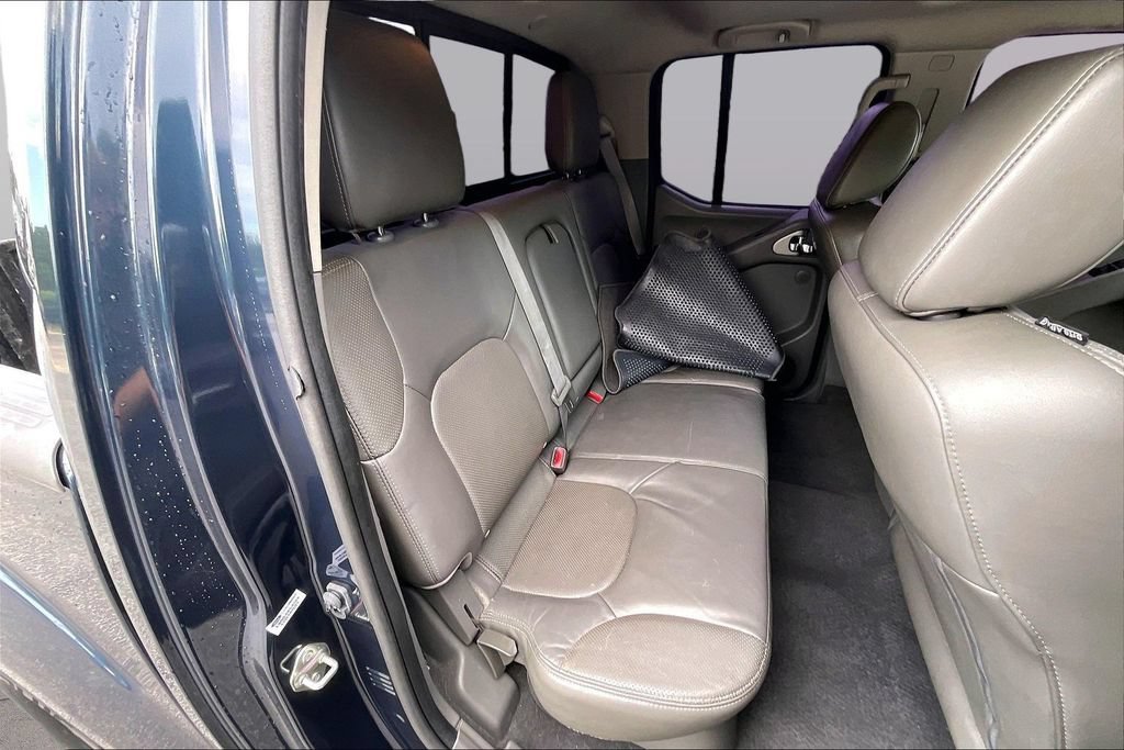 Used 2019 Nissan Frontier SL RWD image 28