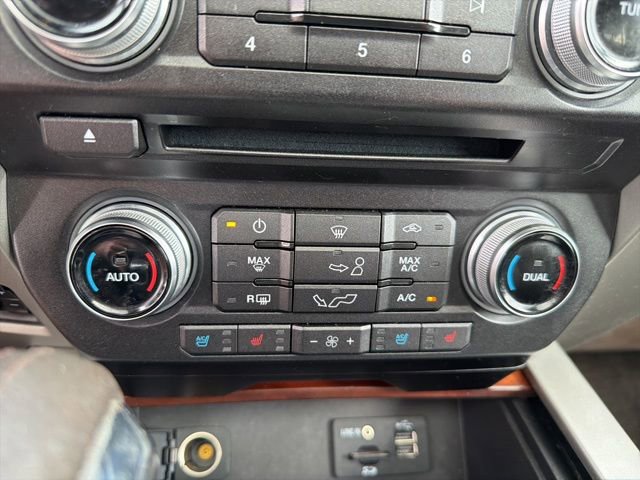 Used 2015 Ford F150 King Ranch w/ Equipment Group 601A Luxury AWD/4WD image 10