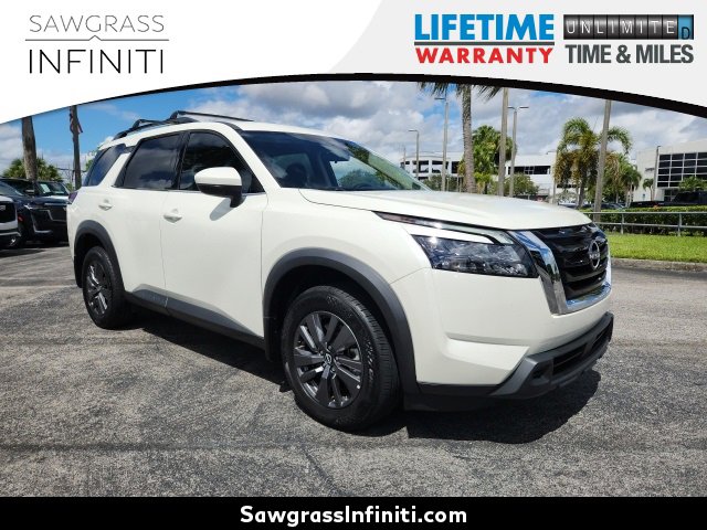 Used 2024 Nissan Pathfinder SV