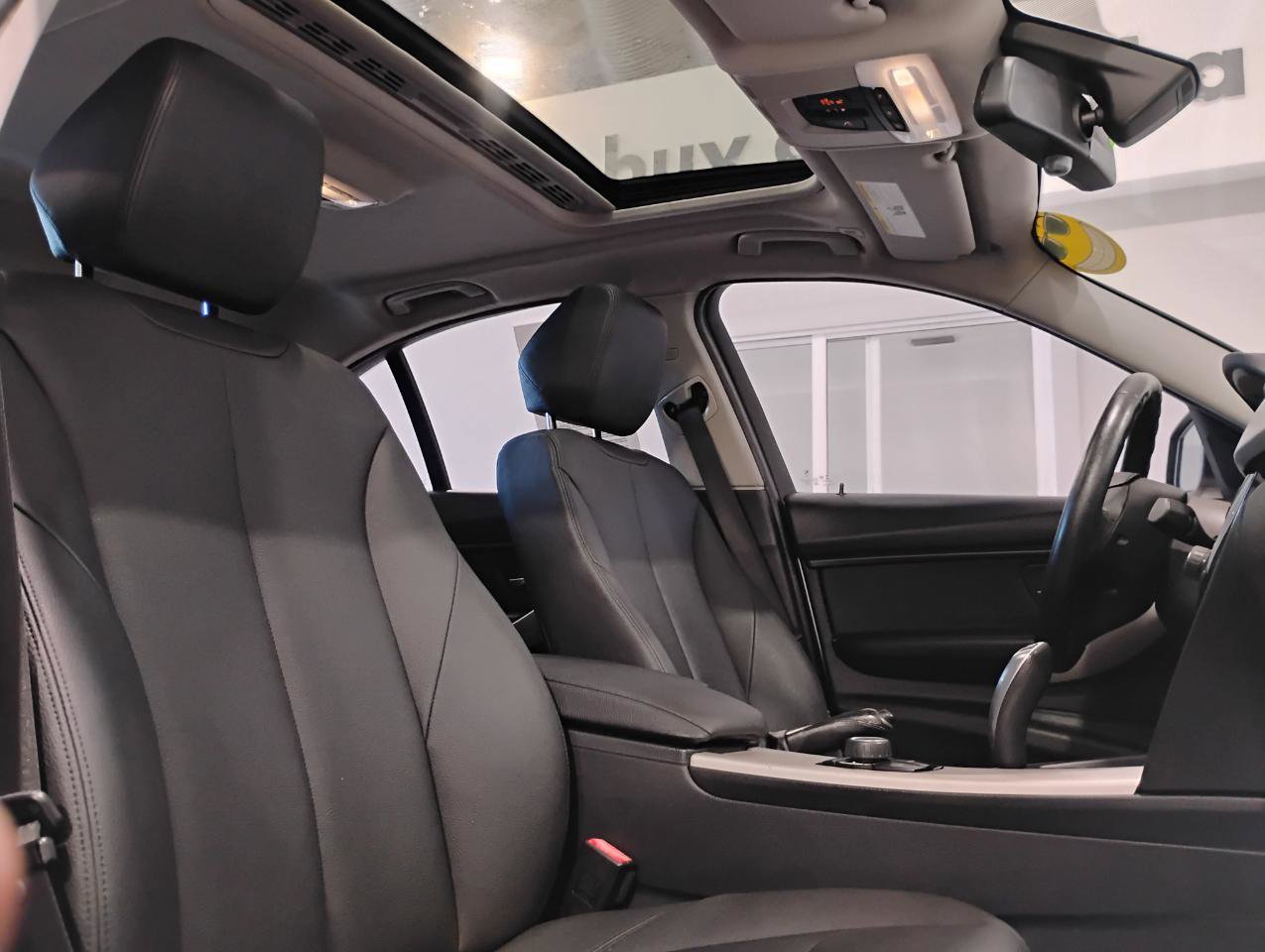 Used 2017 BMW 320i Sedan image 91