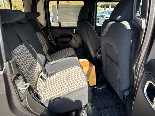 New 2026 Jeep Gladiator Sport AWD/4WD image 26