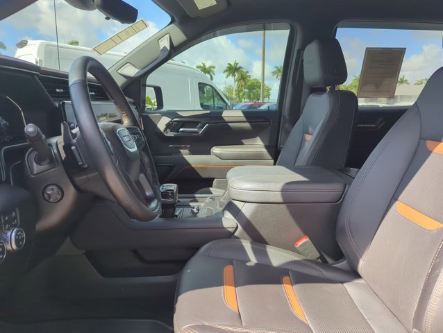 Used 2024 GMC Sierra 1500 AT4 w/ Technology Package AWD/4WD image 16