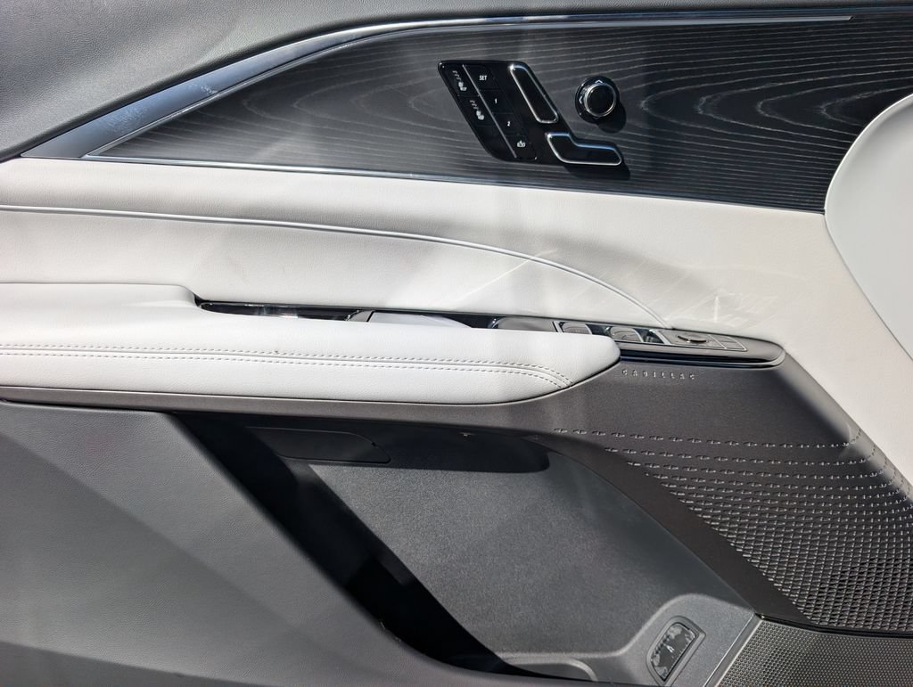 New 2026 Cadillac Lyriq Sport AWD/4WD image 17