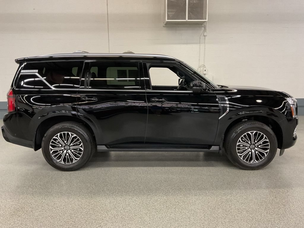 Used 2026 Nissan Armada SL w/ Captain's Chari Seat Package AWD/4WD image 4