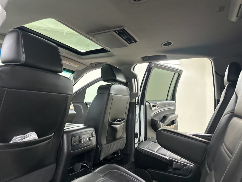 Used 2017 GMC Yukon XL Denali w/ Open Road Package AWD/4WD image 29