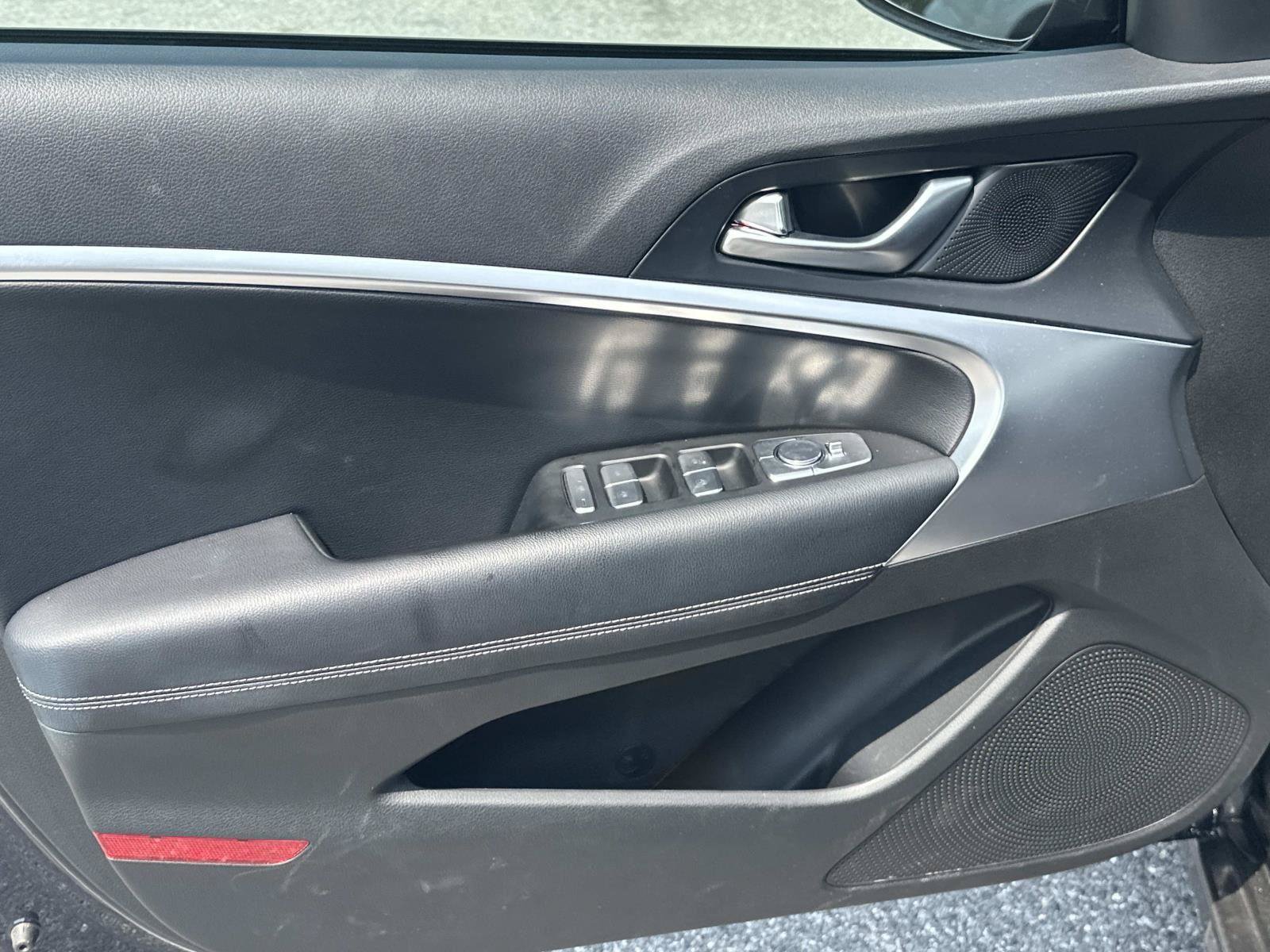 Used 2026 Genesis G70 2.5T RWD image 27