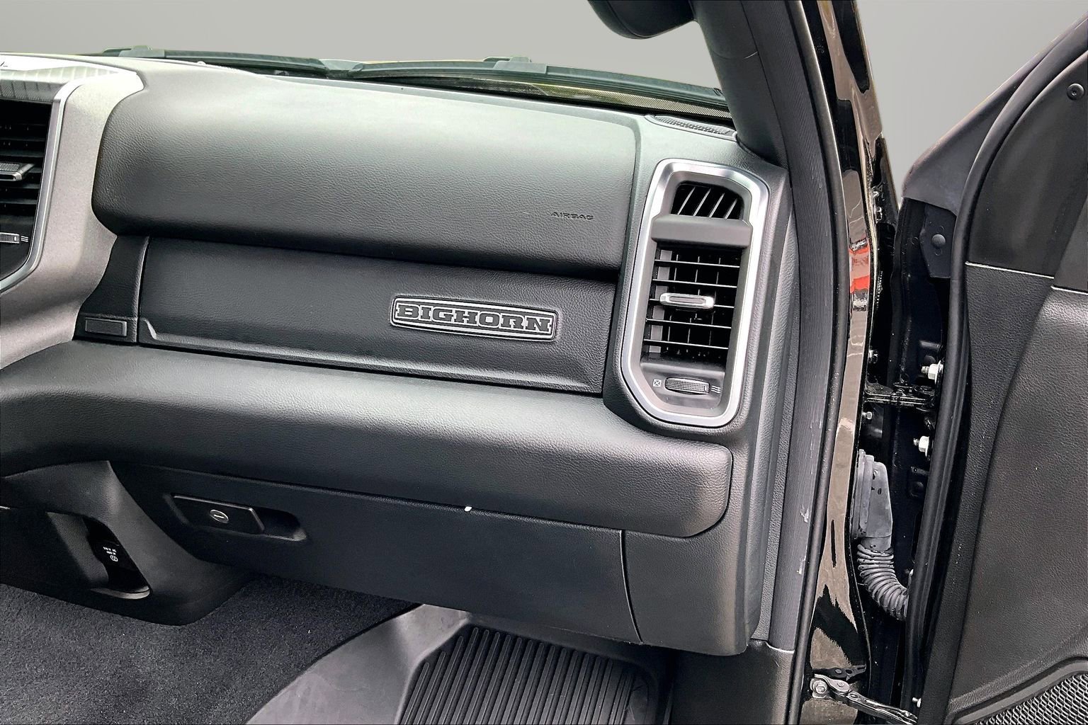 Used 2025 RAM 1500 Big Horn AWD/4WD image 14