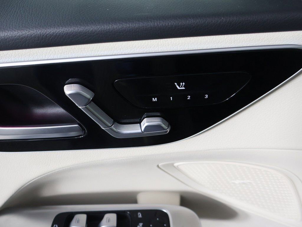 Used 2023 Mercedes-Benz C 300 4MATIC Sedan image 36