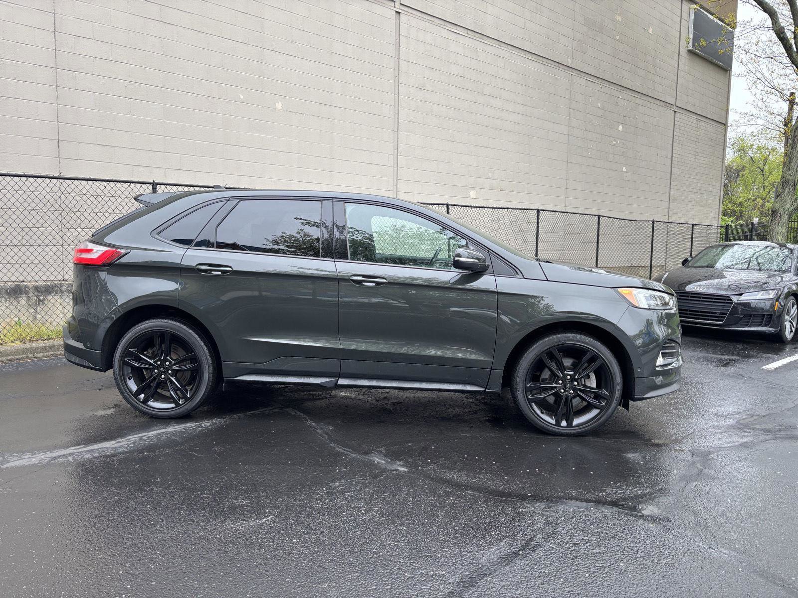 Used 2022 Ford Edge ST w/ Equipment Group 401A AWD/4WD image 2
