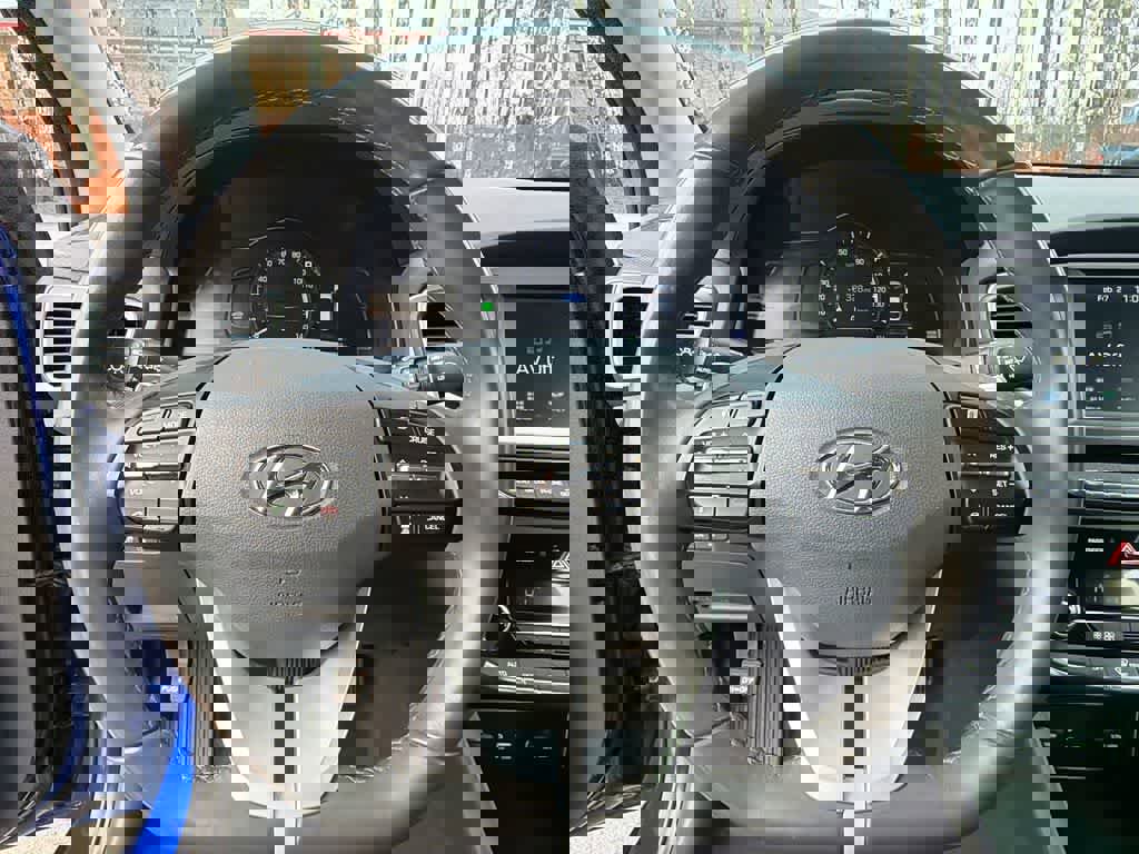 Used 2019 Hyundai Ioniq Limited image 21