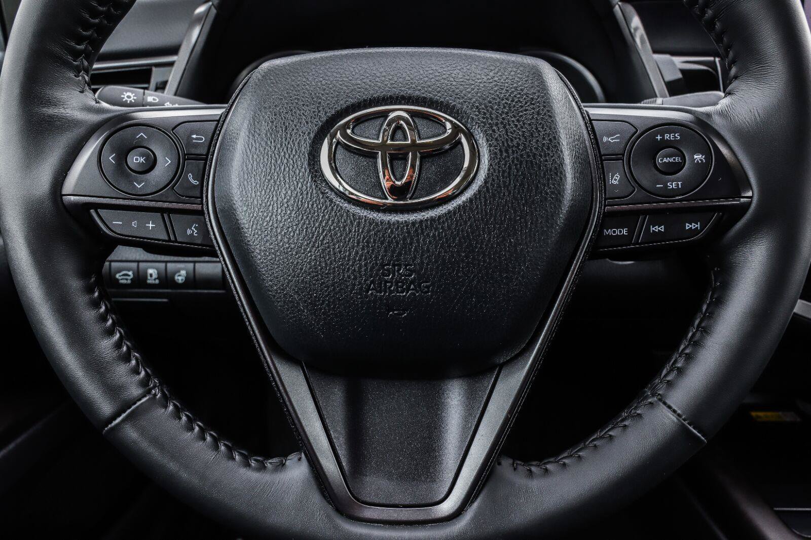 Used 2023 Toyota Camry SE FWD image 15