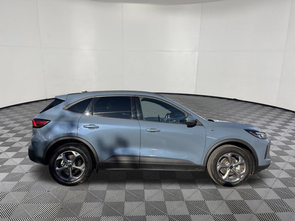 Used 2025 Ford Escape ST-Line Select AWD/4WD image 10