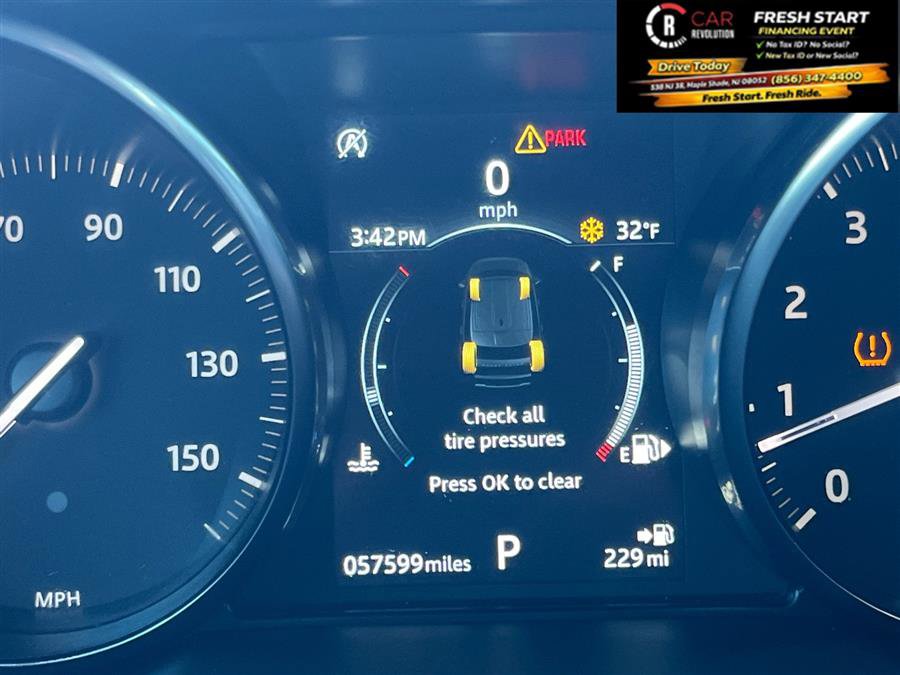 Used 2019 Land Rover Range Rover Evoque SE image 23